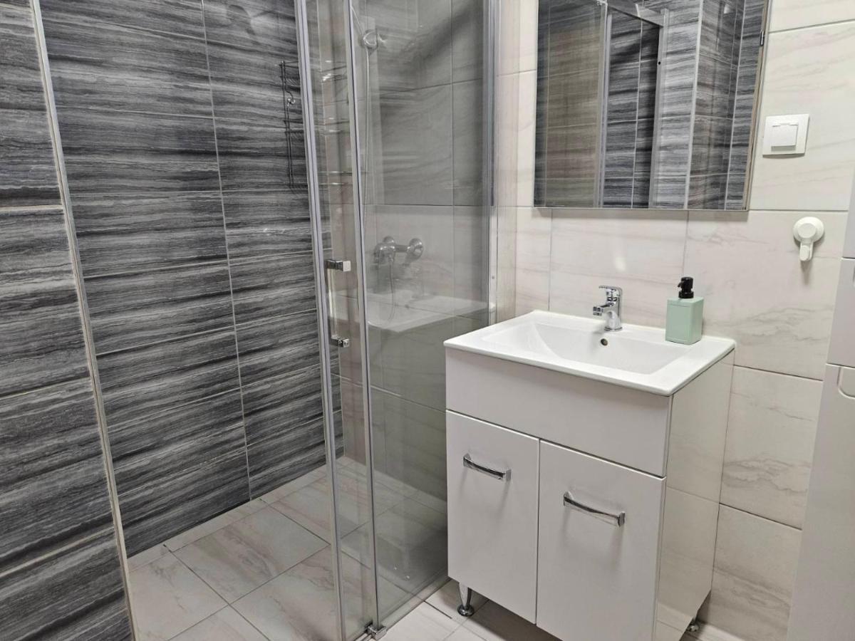 Holiness Apartmanok Сегед Экстерьер фото