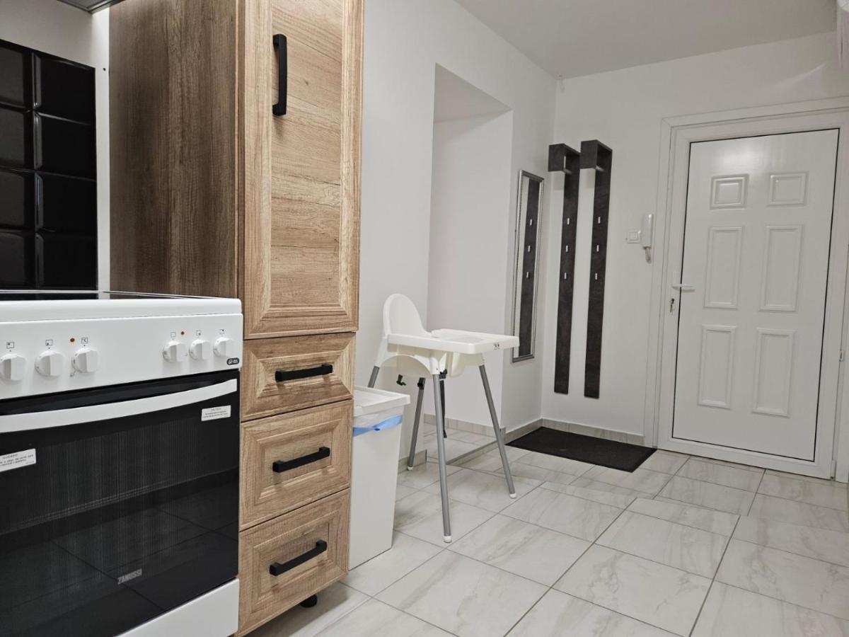 Holiness Apartmanok Сегед Экстерьер фото